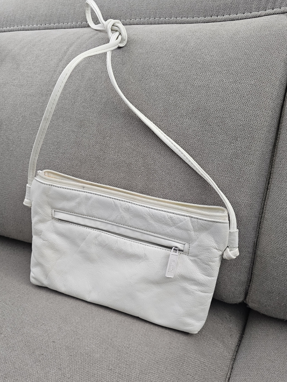Vintage "Bags by Pinky" white leather crossbody Bag